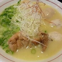 「鶏そば味玉入り」@麺屋 社中の写真