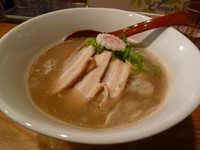 「濃厚煮干しそば」@月と鼈の写真