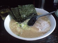「豚骨醤油ラーメン大盛（650円＋100円）」@豚骨醤油 蕾の写真