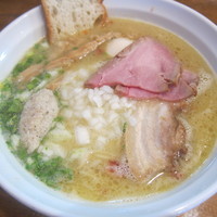 「鶏そば（塩）（７００円）」@はりけんラーメンの写真