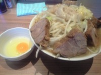 「小豚(ﾔｻｲﾆﾝﾆｸｱﾌﾞﾗ)＋生たまご」@モトミヤの写真