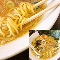 「とんこつセットB（ラーメン+餃子3個+半ライス）「極み」変更」@かんな屋の写真