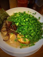 「ネギラーメン(バリカタ) 800円」@博多長浜らーめん ぼたん 高田馬場店の写真