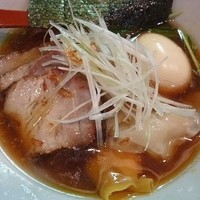 「香彩鶏だし特製醤油らーめん」@麺屋 翔 西新宿本店の写真