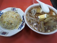 「ラーメン【430円】　チャーハンはセットにしたので400円」@中華キラクの写真