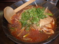 「辛味肉らーめん（６８０円）餃子＋卵かけご飯セット（１８０円）」@萬祐の写真