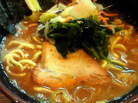 「ラーメン￥630＋海苔￥50＋野菜畑￥10＝￥690」@横横家の写真