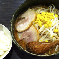 「特みそこってりらーめん+半ライス（サービス）」@ど・みそ 町田店の写真