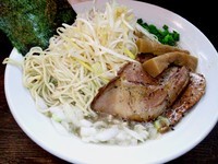 「【１月限定】濃厚煮干しらーめん（中）￥800・ねぎ￥150」@伝家 志木店の写真