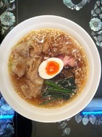 「ワンタン麺　８００円」@三元閣の写真