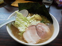 「豚骨醤油らあめん(並)」@あずさ川らあめん つきの写真