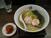「鶏塩チャーシュー塩らぁ麺：700円」@らぁ麺 汁八番の写真
