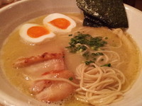 「塩玉鶏ポタラーメン特濃」@鶏ポタラーメン THANK 大門店の写真