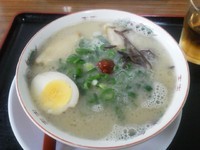 「こってり久留米ラーメン龍　玉子麺　チャーハンランチセット大」@東部ラーメン食堂 一生懸麺の写真