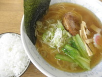 「ラーメン＋半ライス　「650円＋100円」」@MENYA 食い味の道有楽の写真