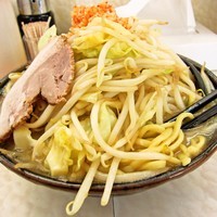 「メガ盛り（数量限定）　680円」@関東風とんこつらーめん 五衛門 谷田部店の写真