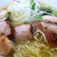 「鶏豚しお拉麺　750円」@富白 御徒町本店の写真