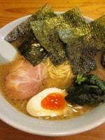 「豚骨醤油ラーメン」@上州らーめん みなかみ家の写真