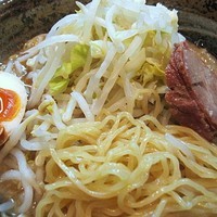 「ラーメン（小）ニンニク　500円」@ラーメン梅 梅島店の写真