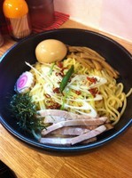 「辛醤油 油そば&焼豚丼」@油そば 丸屋 北千住店の写真