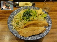 「ラーメン　並250g / 750円　　ニンニク　野菜少し多め」@ラーメン燈郎の写真