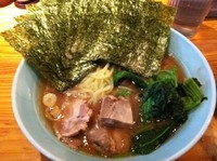 「朝ラー＋ツイッター割　（海苔増し、500円）」@横浜ラーメン 武蔵家 大井町店の写真