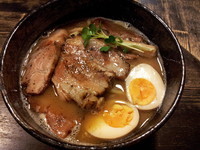 「特製らーめん　９００円」@燈の車の写真