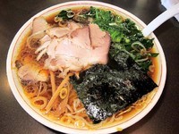 「青島ラーメン700円＋肉増し50円＋ほうれん草増し50円」@青島食堂 曲新町店の写真