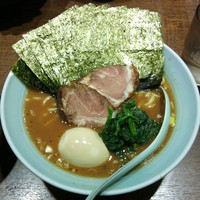 「海苔半熟味玉ラーメン」@麺家 黒の写真