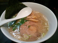 「醤油らーめん（４００円）」@麺屋 いけがみの写真