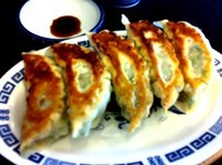 「餃子 300円」@めんちょっぷの写真