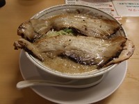 「特製味噌チャーシュー＋かぶりつきチャーシュー」@環七ラーメン てらっちょの写真