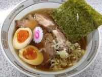 「チャーシューメン+煮たまご(¥500+¥50)」@たま屋の写真