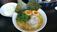 「はしば麺(太麺)600円+味付け玉子100円+ライス(並)100」@麺屋 はしばの写真