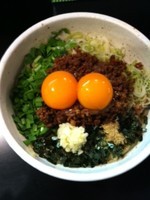 「台湾まぜそば卵黄Ｗ」@らーめん まぜそば てっぺん 春日井店の写真