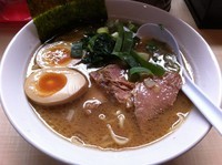 「醤油豚骨(玉子) (800円)」@麺家 晴の写真