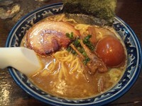 「濃厚そば（中太麺）￥720・味付けたまご￥100」@中華そば 山猫軒の写真