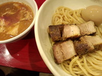 「炙りとろとろ焼豚のつけ麺＋味玉」@つけ麵専門店 あかむぎの写真