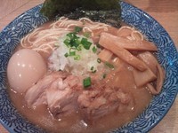 「特製醤油煮干しらーめん（中盛）」@らーめん 稲垣の写真