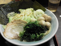 「醤油ラーメン並￥680キャベツ￥50うずら￥50海苔￥50」@横浜家系ラーメン 港家の写真