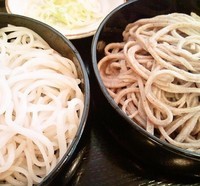 「二色そば(750円)」@手打そば 花月庵の写真