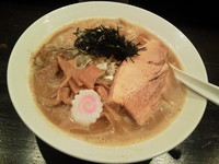 「らーめん」@麺家 かもん 連雀町店の写真