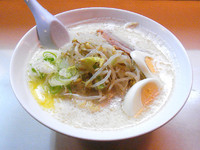 「牛乳ラーメン大盛り ６３０円＋１００円だったかな？」@札幌ラーメンこぐまの写真