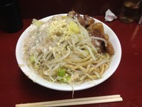 「小ラーメン 野菜マシ＋ニンニク＋背脂 ¥600」@RA-MEN ICHIの写真