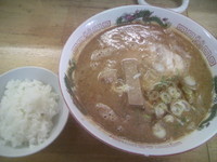 「ごま咲ラーメン（ちょっと辛め）　750円」@ごま咲の写真