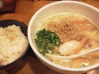 「白鶏らーめん」@鶏の穴の写真