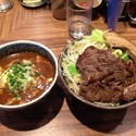 カレーつけ麺  (野菜＋ニンニク+ステーキ)