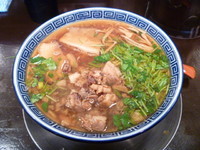 「醤油らあめん　700円＋きざみチャーシュー　５０円」@東京らあめんタワー 芝大門本店の写真