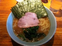 「朝ラー＋ツイッター割　（海苔増し、500円）」@横浜ラーメン 武蔵家 大井町店の写真