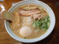 「鶏そば（塩）大盛￥700円＋￥100円」@はりけんラーメンの写真